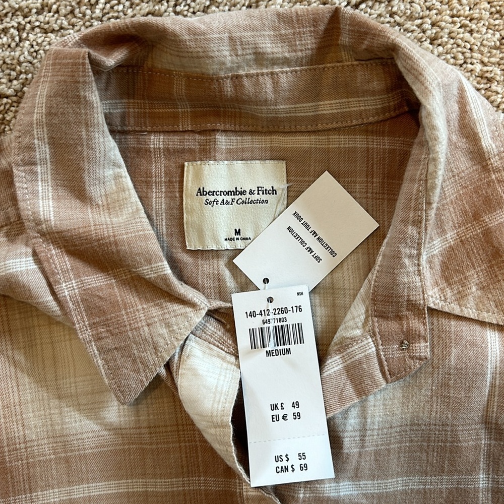 Abercrombie button down cropped shirt - Picture 2 of 4
